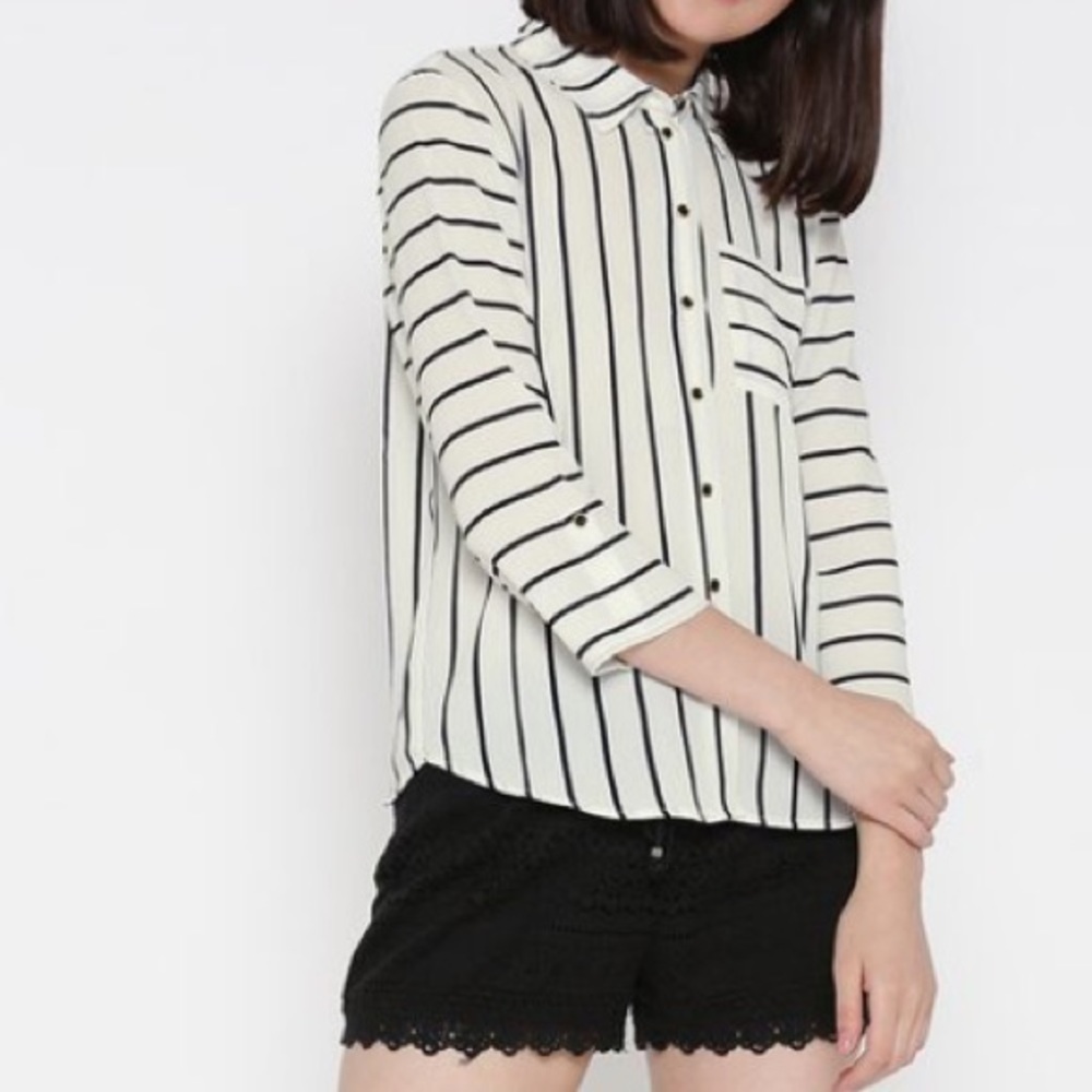 Jacqueline de Yong by Only Cream & Navy Striped Shirt Size 40 Small